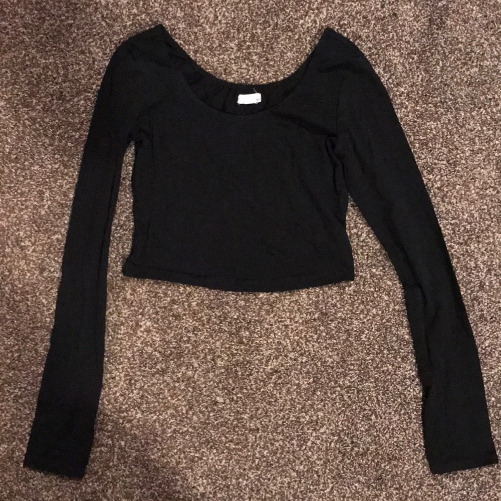 Garage - Long Sleeve Crop